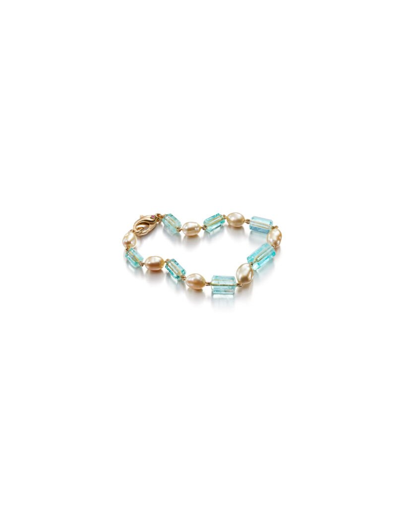 gold bracelet with pearls