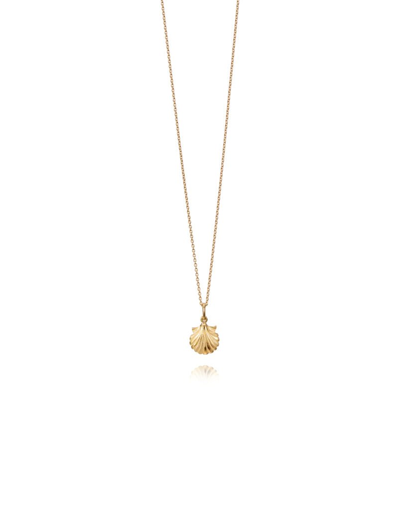 gold shell pendant