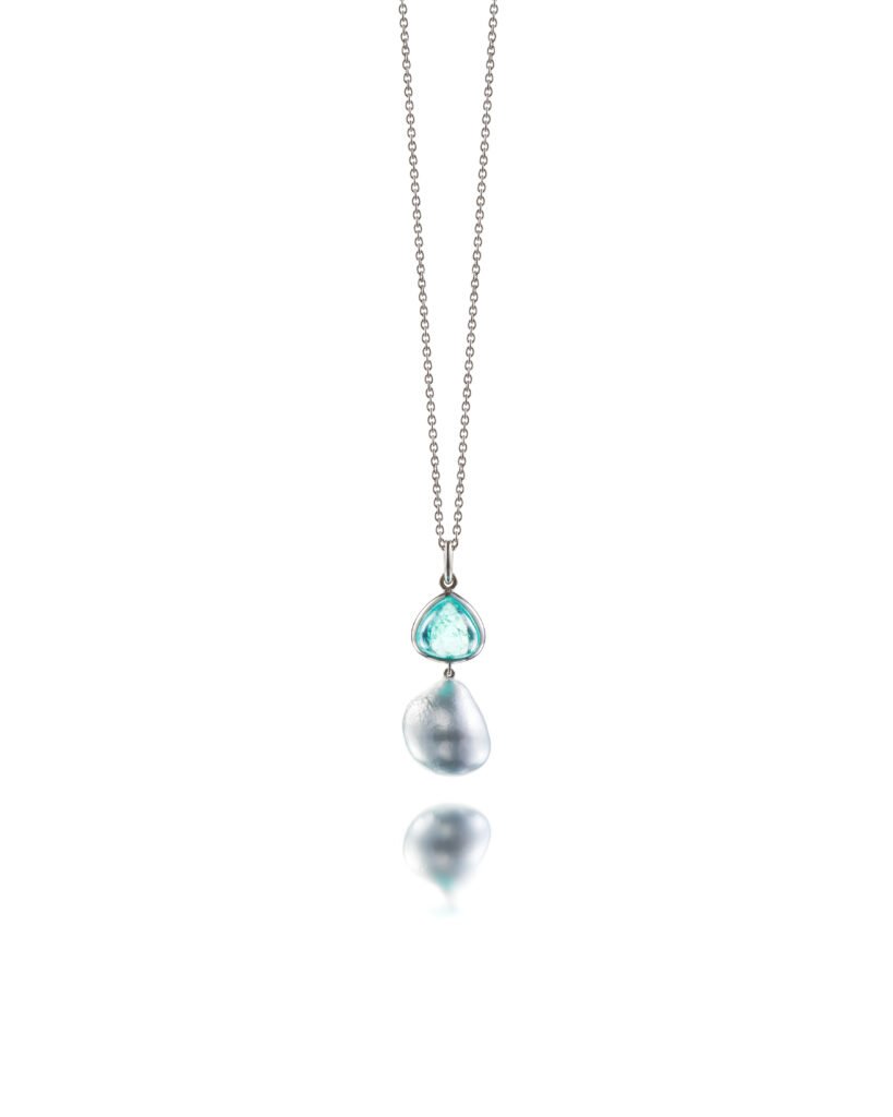 pearl necklace with drop-shaped tourmaline
