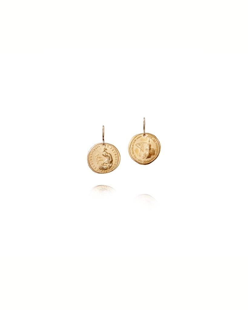 gold stud earrings