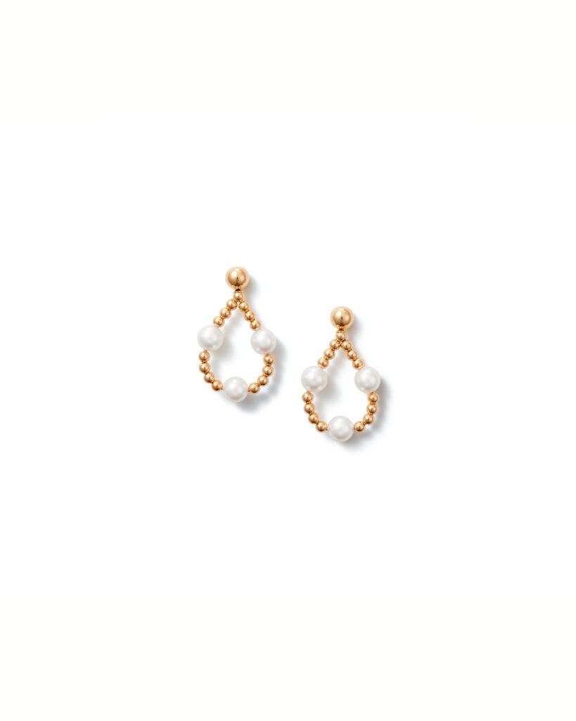 dangling gold stud earrings with pearls