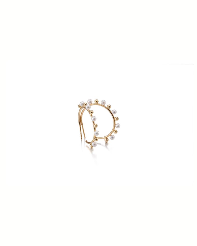 gold hoop earrings with pearls