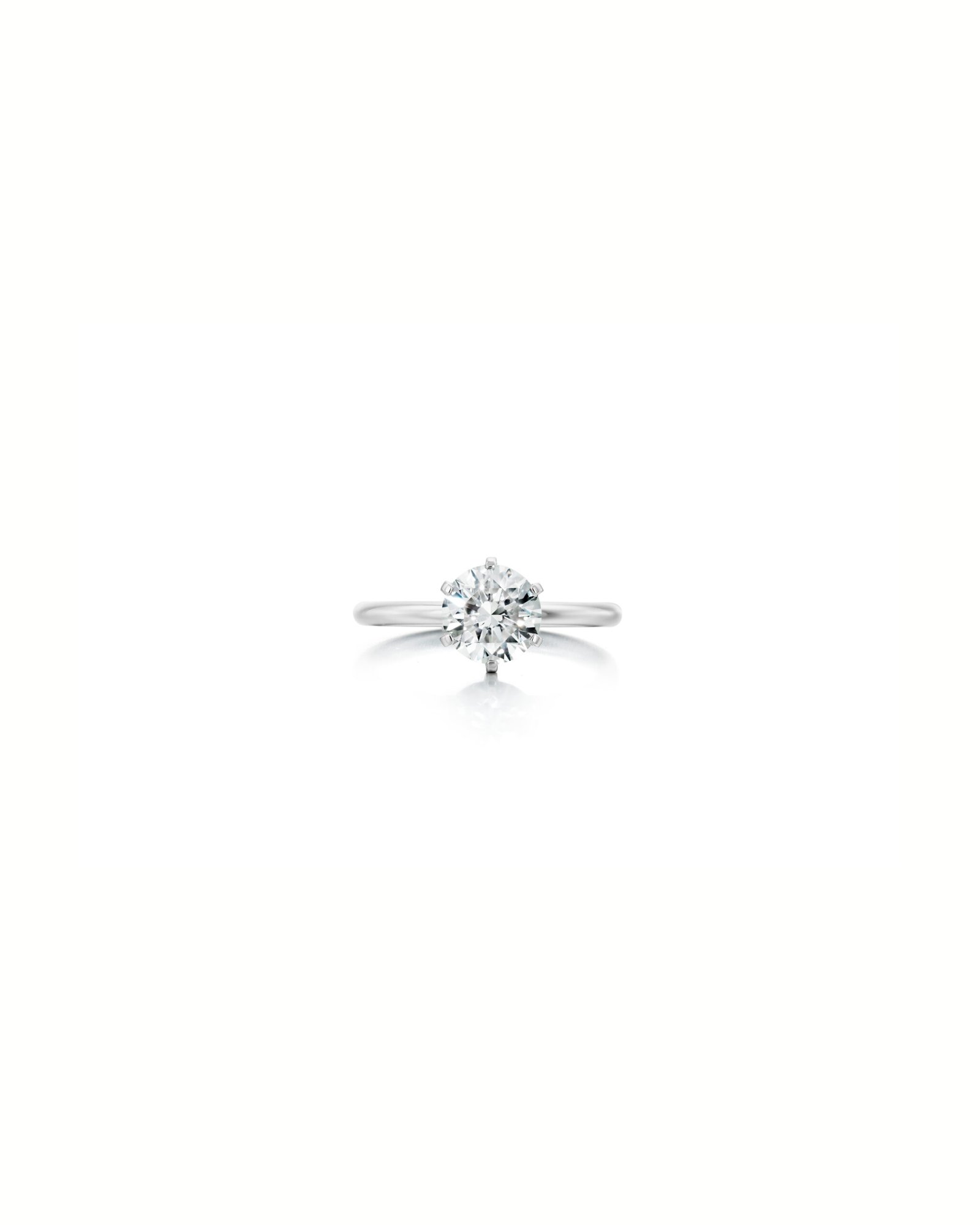 diamond solitaire ring with six prongs in platinum