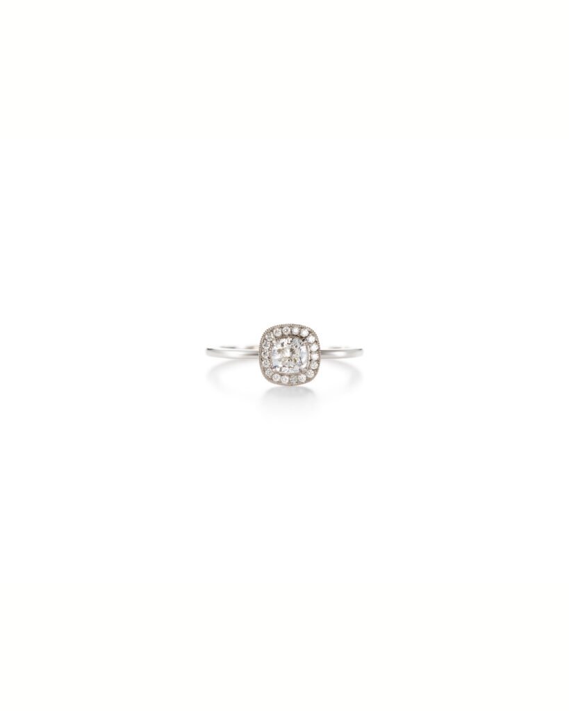 Solene Cushion Halo Platinum
