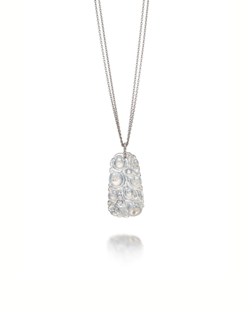 Water Jade pendant in white gold